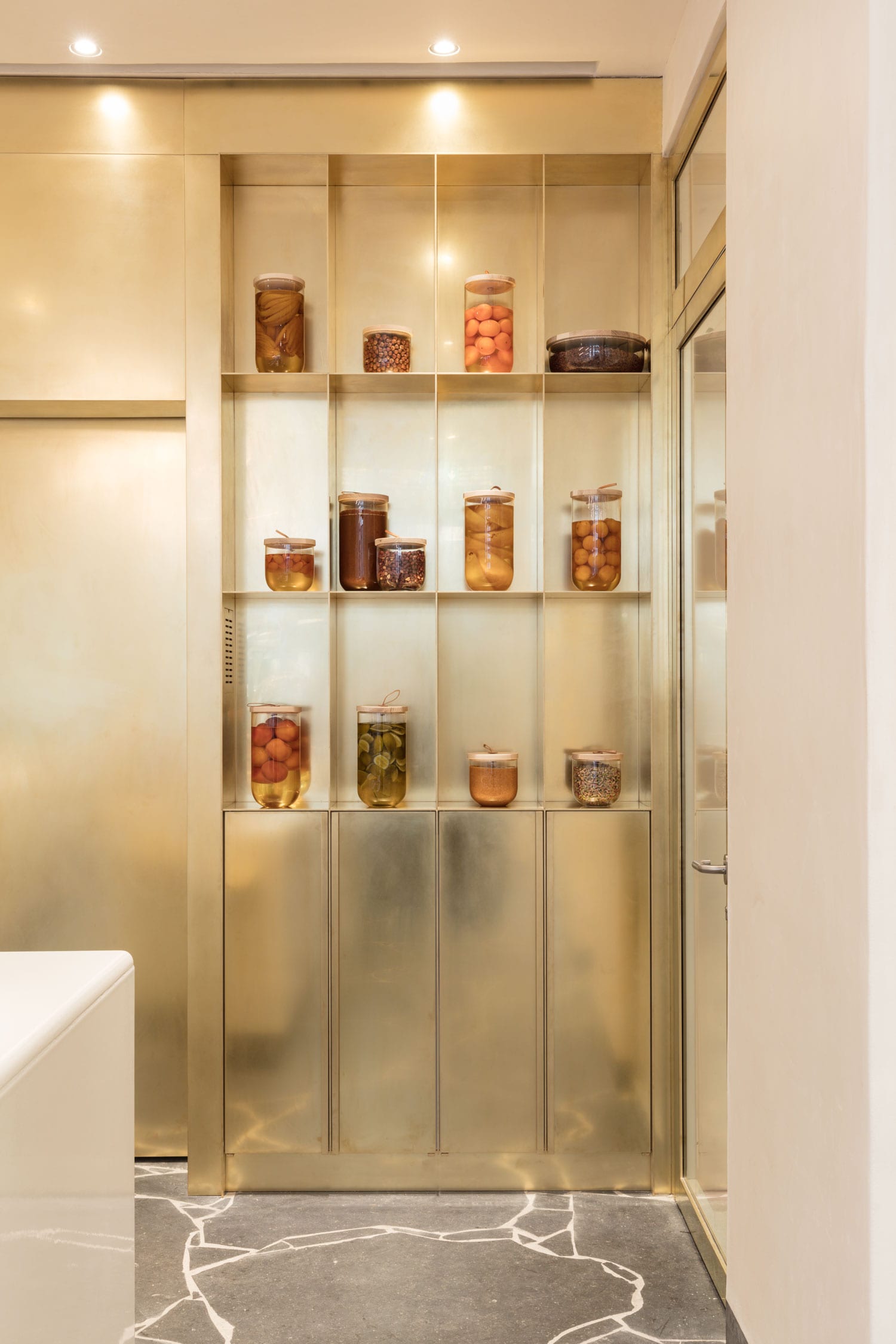 巴黎的梅里思糕点店 | 颠覆传统的室内设计-2