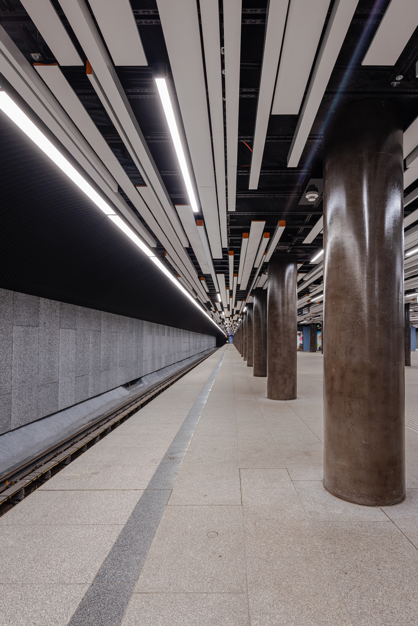 Corvin 地铁站丨匈牙利布达佩斯丨Tamas Dragon-4