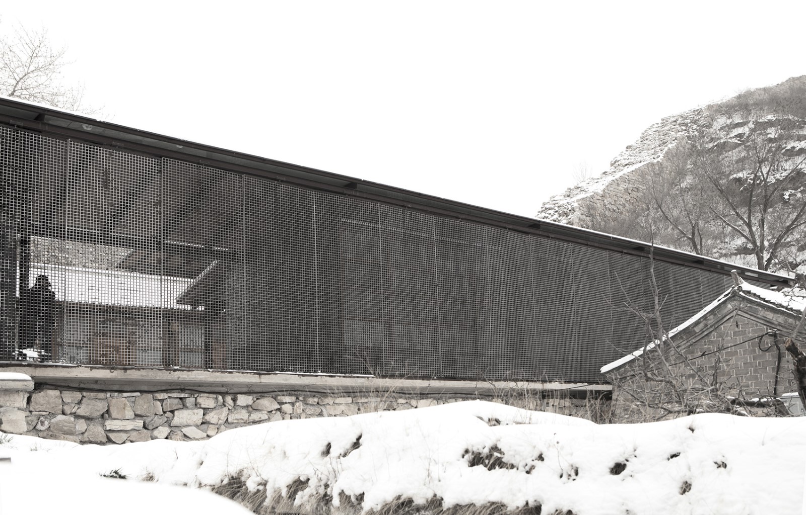 长城脚下“侧漏”的院落 | 巧妙应对用地难题-30