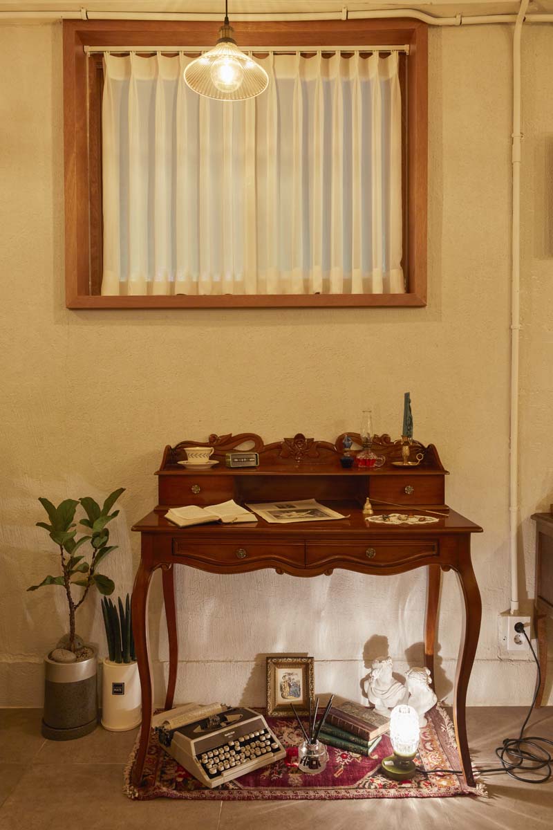 简约白色基调，9 坪咖啡厅的温馨魅力-9