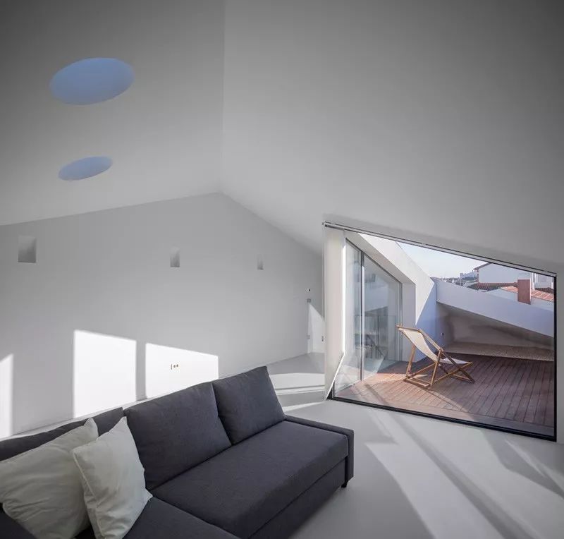 150 万打造现代极简别墅,滑梯藏匿童趣空间-72