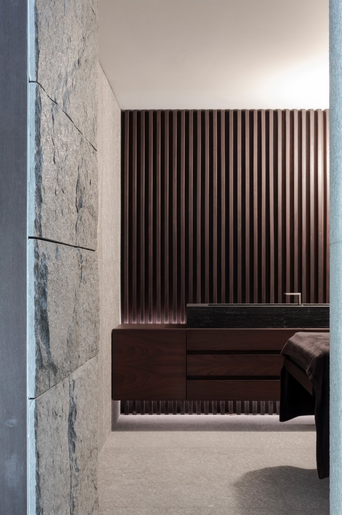 比利时现代轻奢别墅设计-6