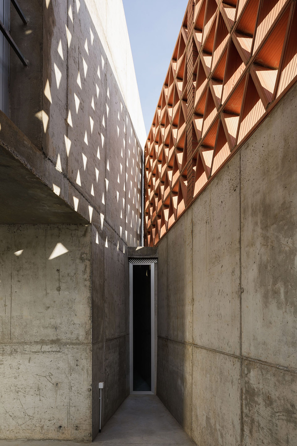 西班牙索蕾达·塞维娅艺术家工作室丨Cayuelas Arquitectos-10