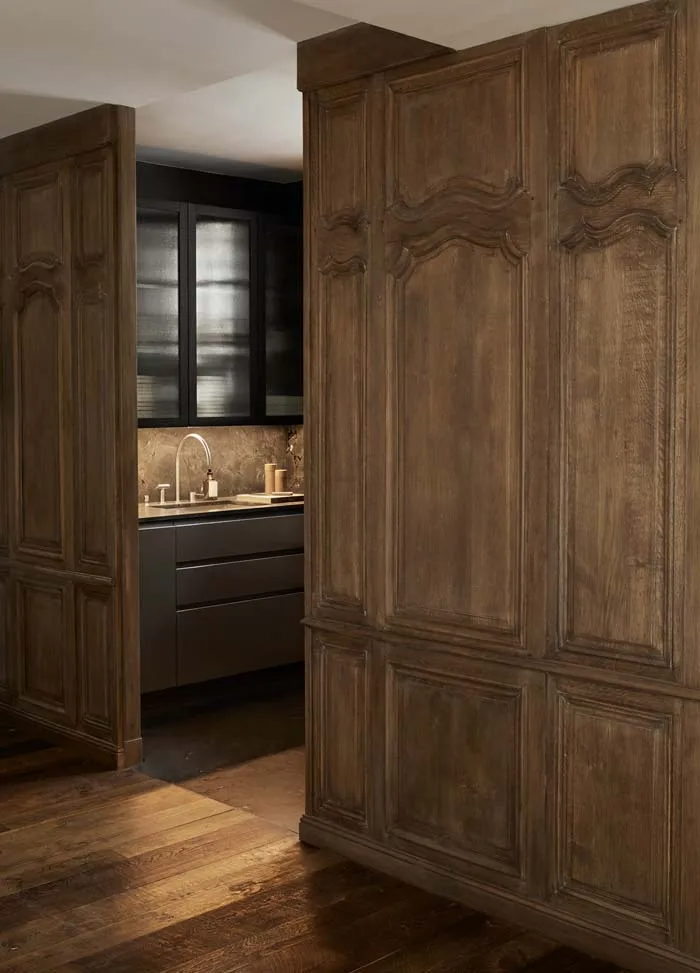 巴黎新雅典区豪华公寓 | 戏剧性与舒适性的完美结合-11