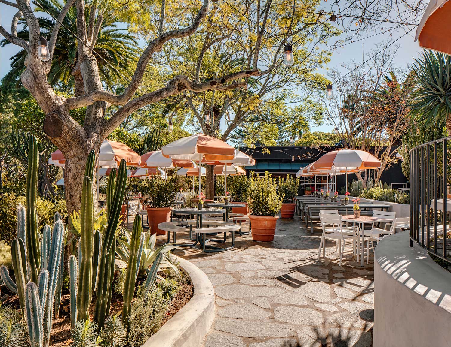 建筑大师 Kelvin Ho | 从零售空间到酒店设计,他的创意之路-48