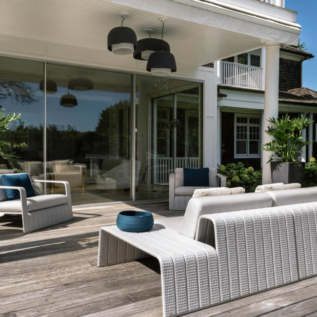 水磨坊住宅；水磨坊房屋

注：House常见可译为住宅房屋 ，可根据该词组上下文指代来选择，如果描述的是居住功能的建筑，住宅更为合适；如果仅强调一个建筑，房屋也是确切表达如果仅从原文出发最直白的翻译可以是水磨坊房屋 -19