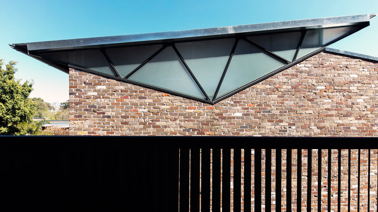 A Sydney House with an Industrial Past Incorporates Some of those Elements-5