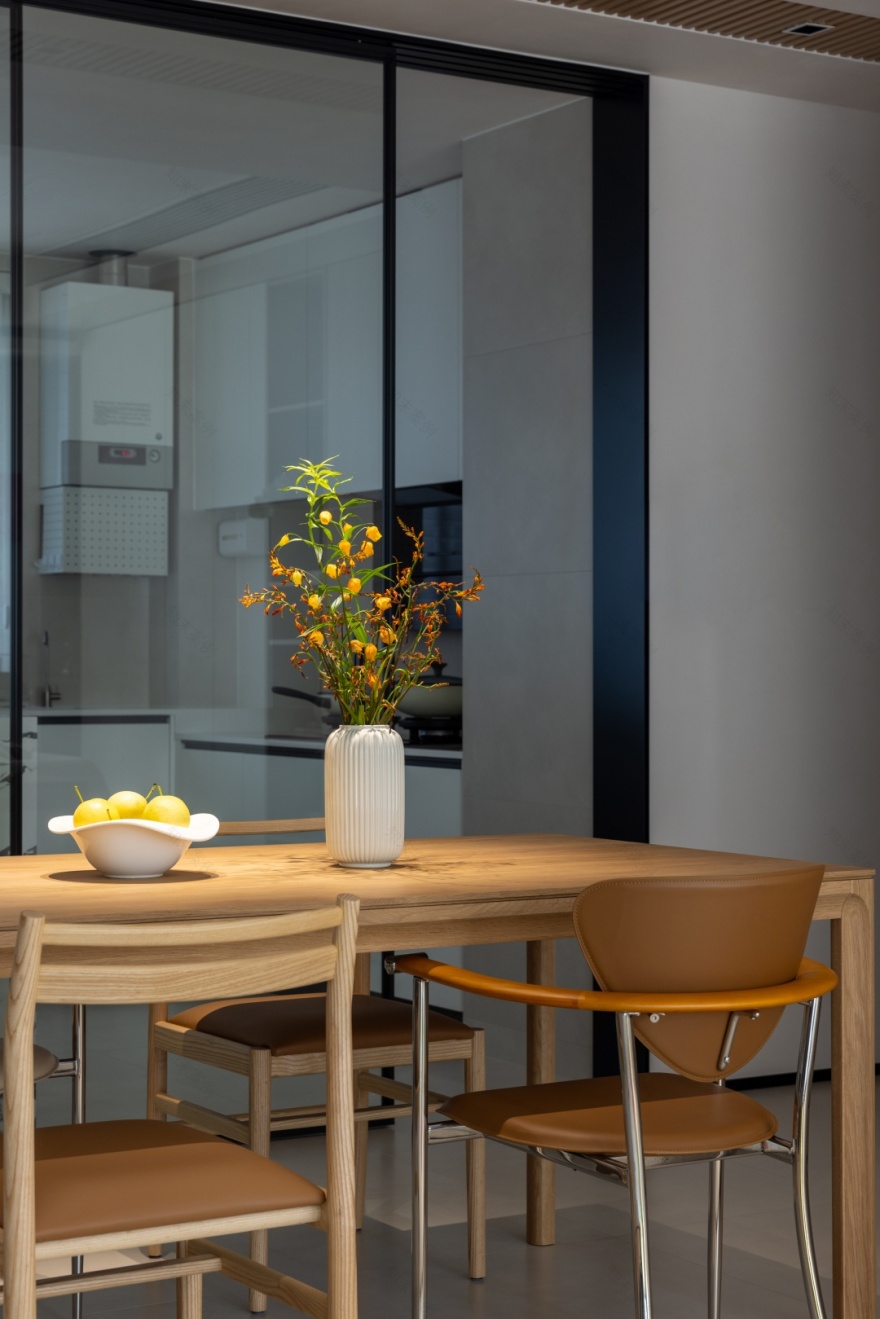 木色流淌,平静松弛的治愈之家丨晓安设计-36