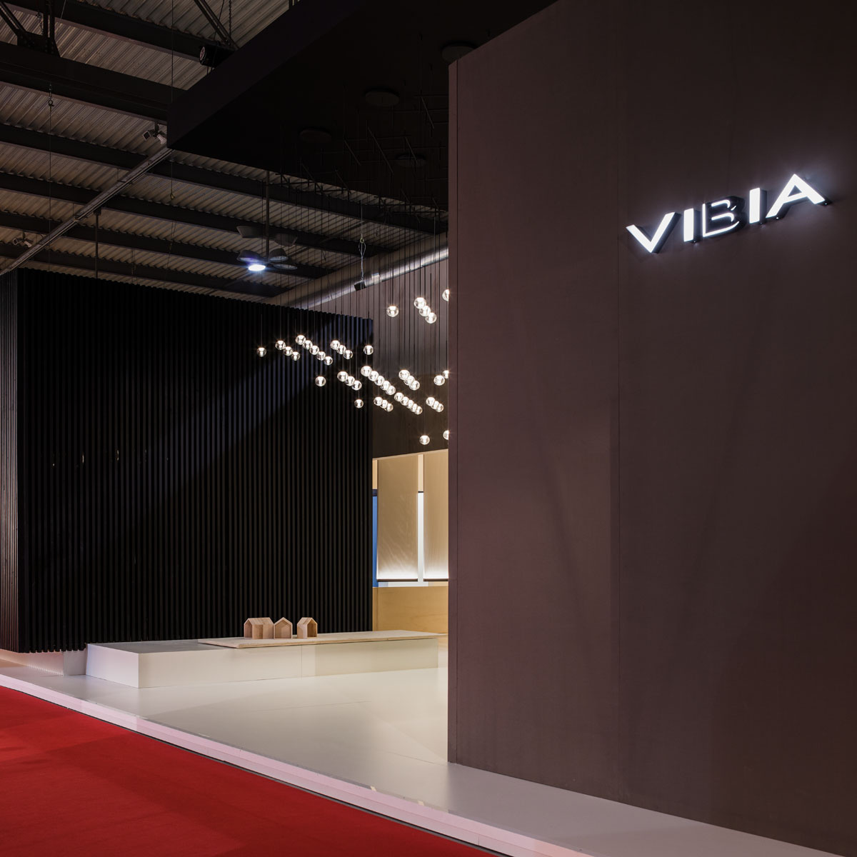 05 11 STAND VIBIA EN LA FERIA EUROLUCE 2015 DE MILÁN-9