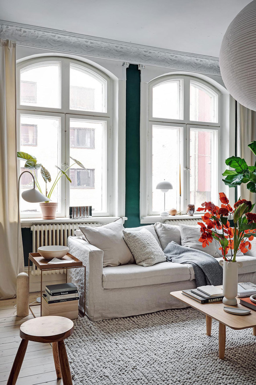 哥德堡 47㎡小公寓 | 绿色墙壁搭配高天花板,视觉冲击力十足-2