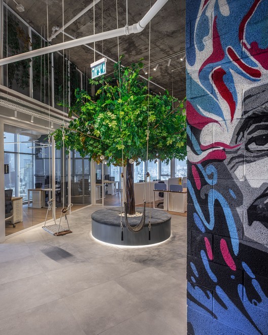 创新医疗科技公司的活力办公空间-17