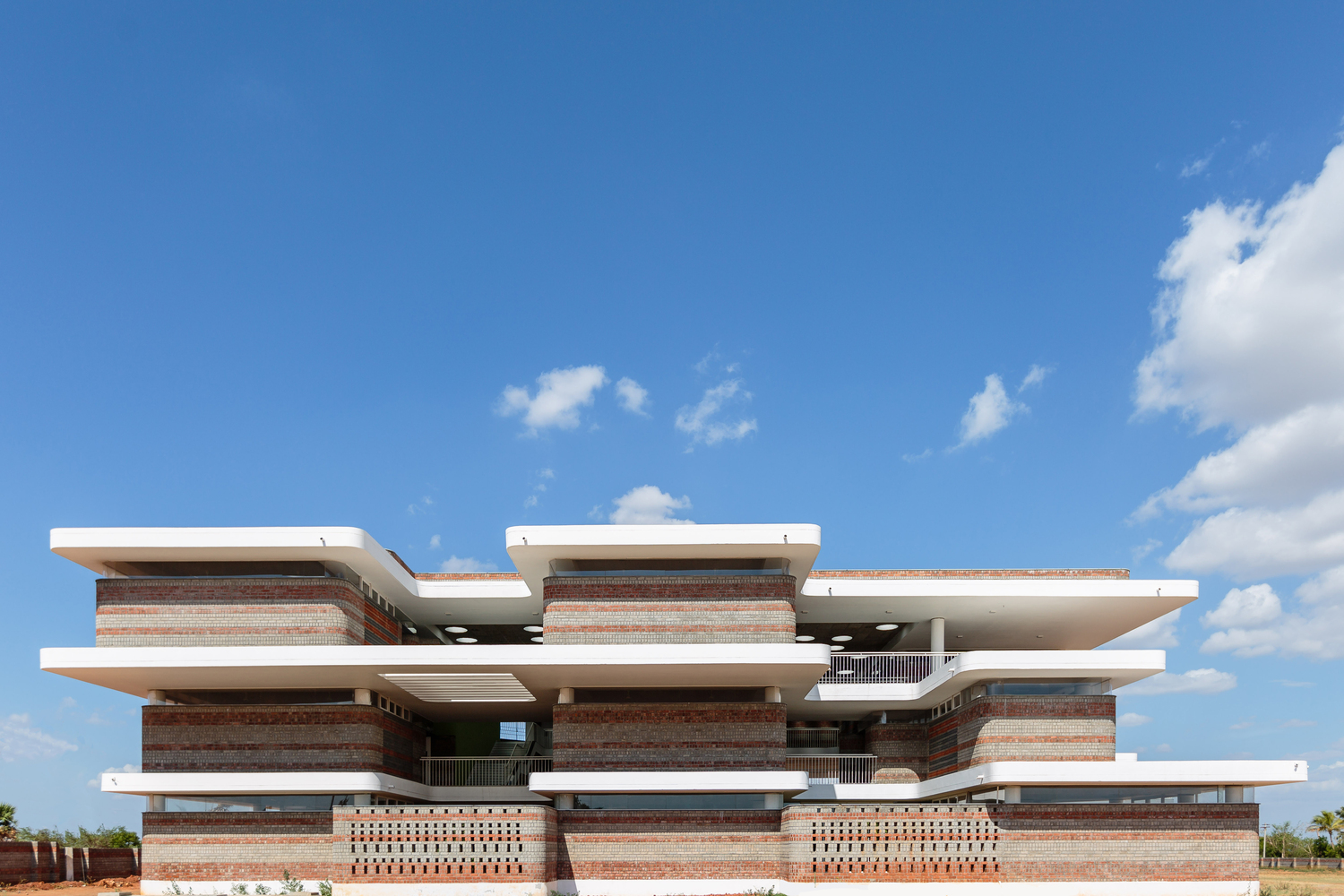 印度乡村校园新地标 | 融入本土元素的低成本绿色设计-29