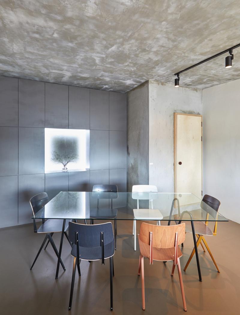 韩屋画廊现代演绎，10 坪咖啡厅惊艳设计-9