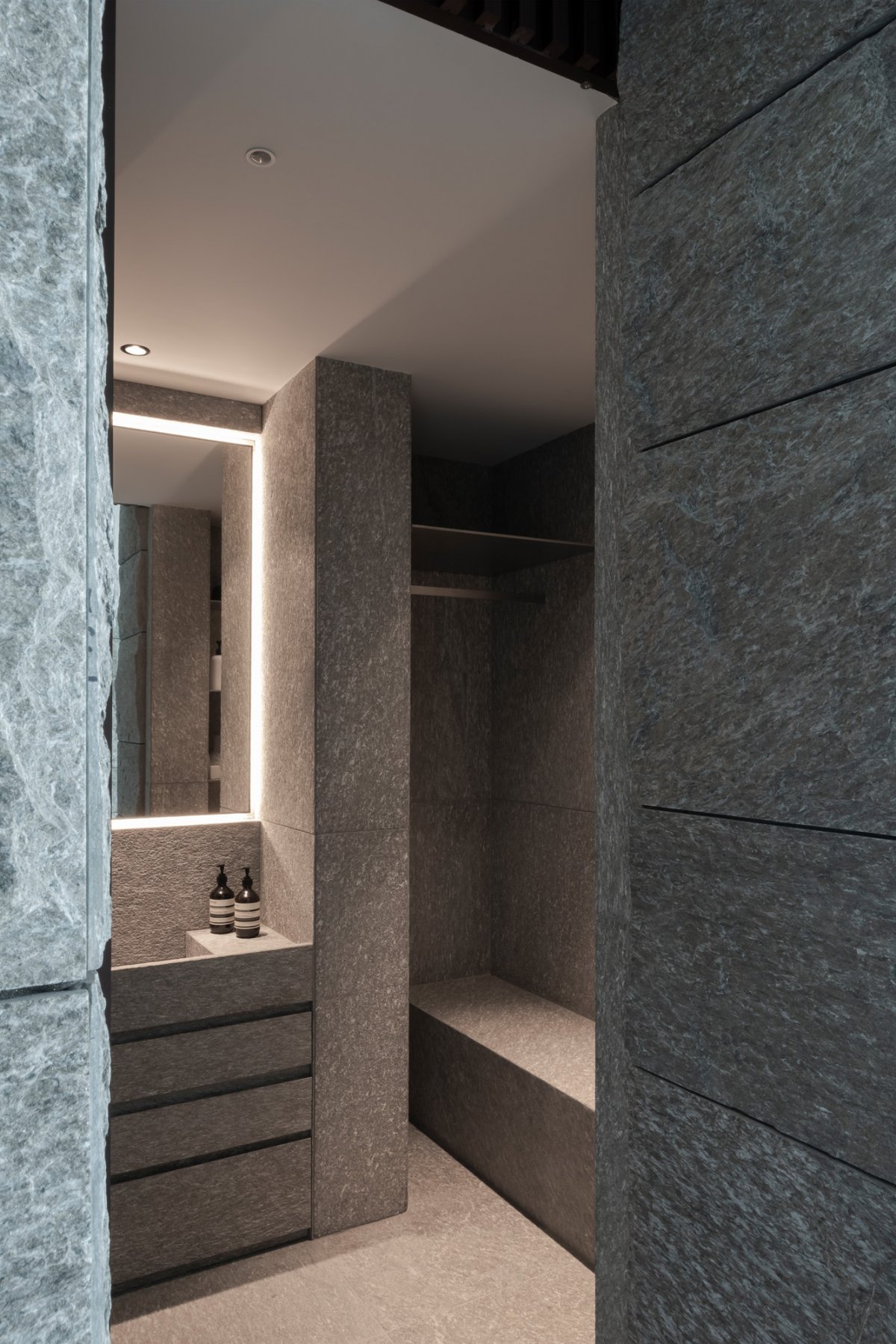 比利时现代轻奢别墅设计-10