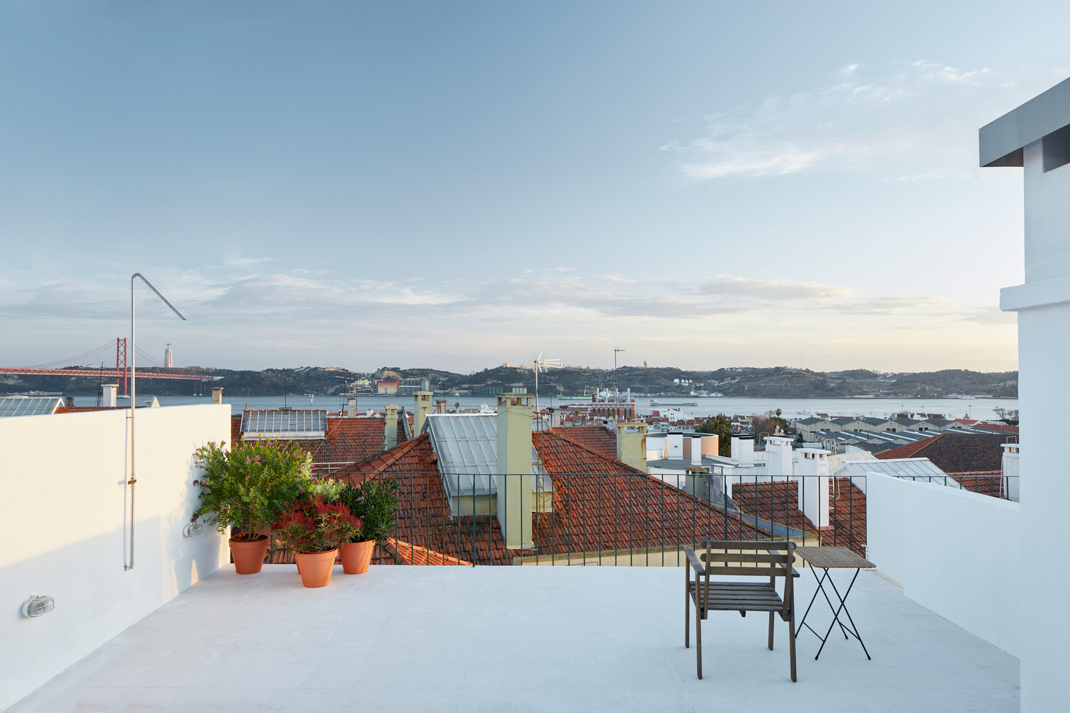 Wonderful Remodeling of an Apartment Overlooking the River-1