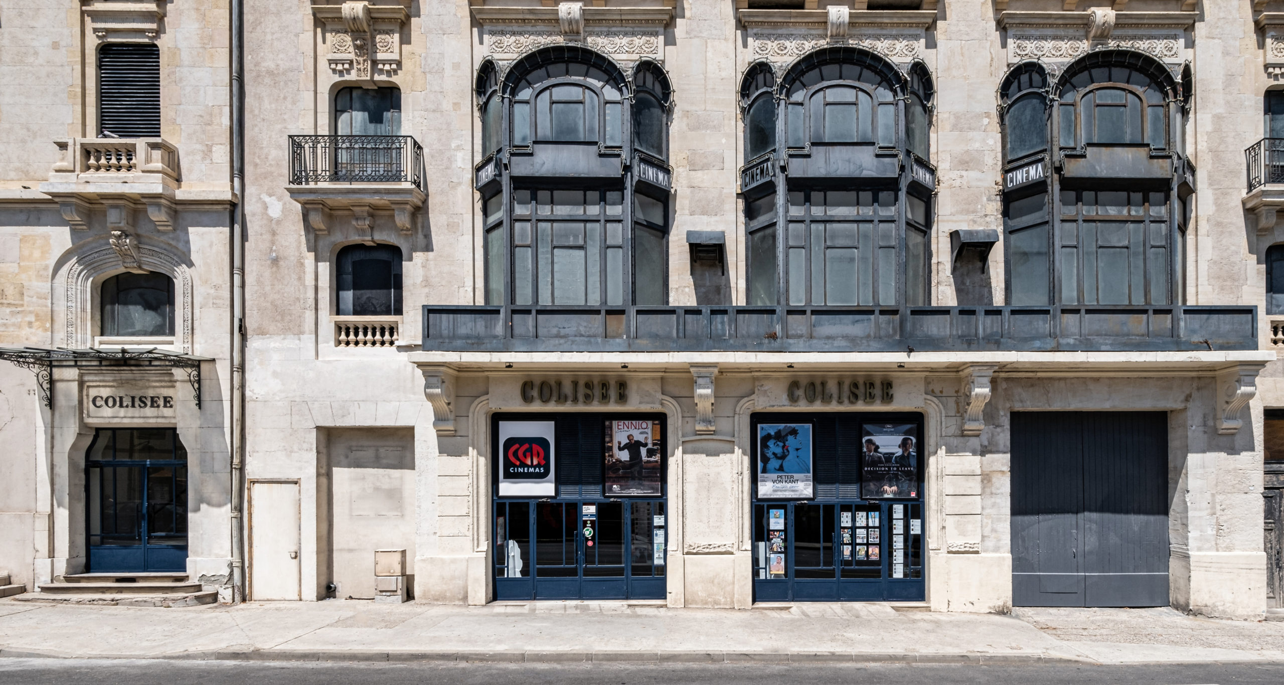 卡尔卡松  CGR 古罗马竞技场影城（注：CGR可能是某个影院连锁品牌名，古罗马竞技场对应LE COLISÉE，这里按常见情况假设是影院名来翻译，若有更具体背景可调整） 丨ABP Architectes-7