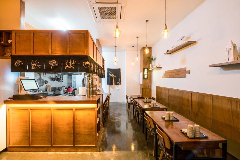 15 坪韩式快餐店 木质与灯光的完美结合-4