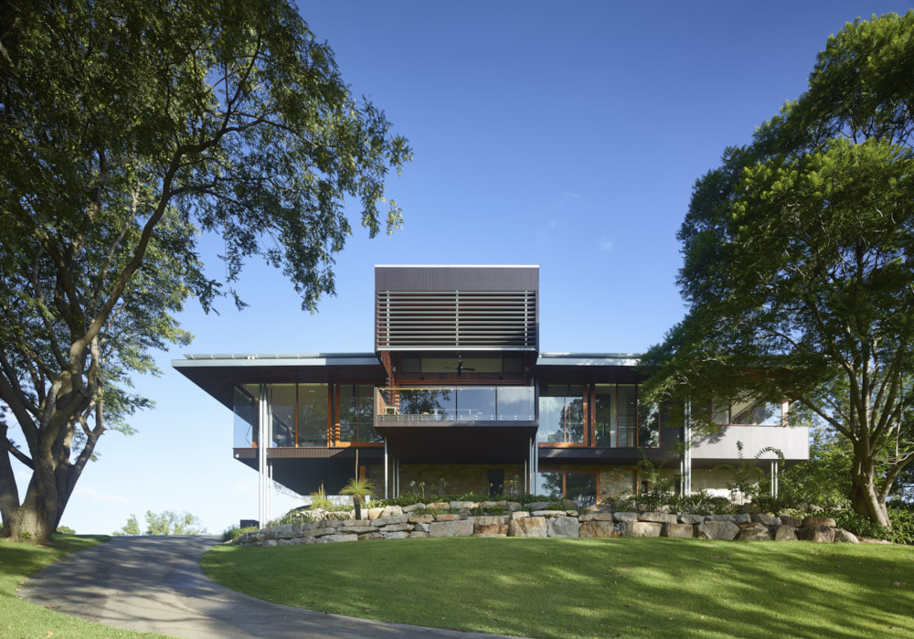 鹿 hurst 别墅 | 现代主义倾向的透明与坚实之作-6