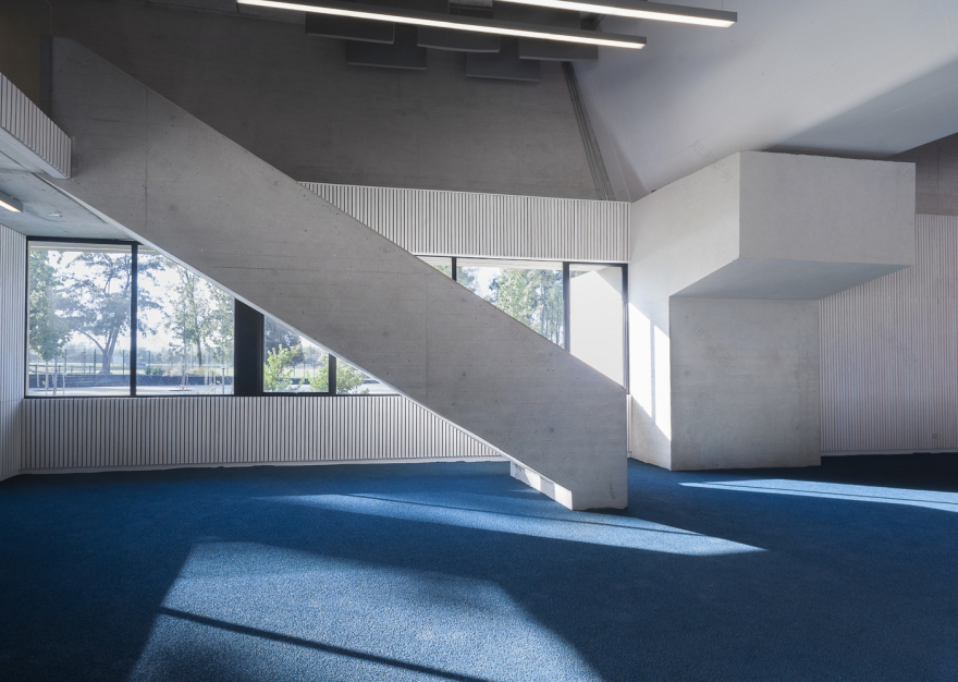 智利森林中的圣乔治学院体育馆-52