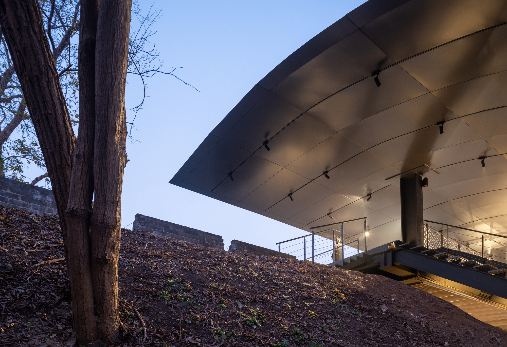 Jingzhou City Wall Archaeological Site Exhibition Pavilion / Qing Studio-41