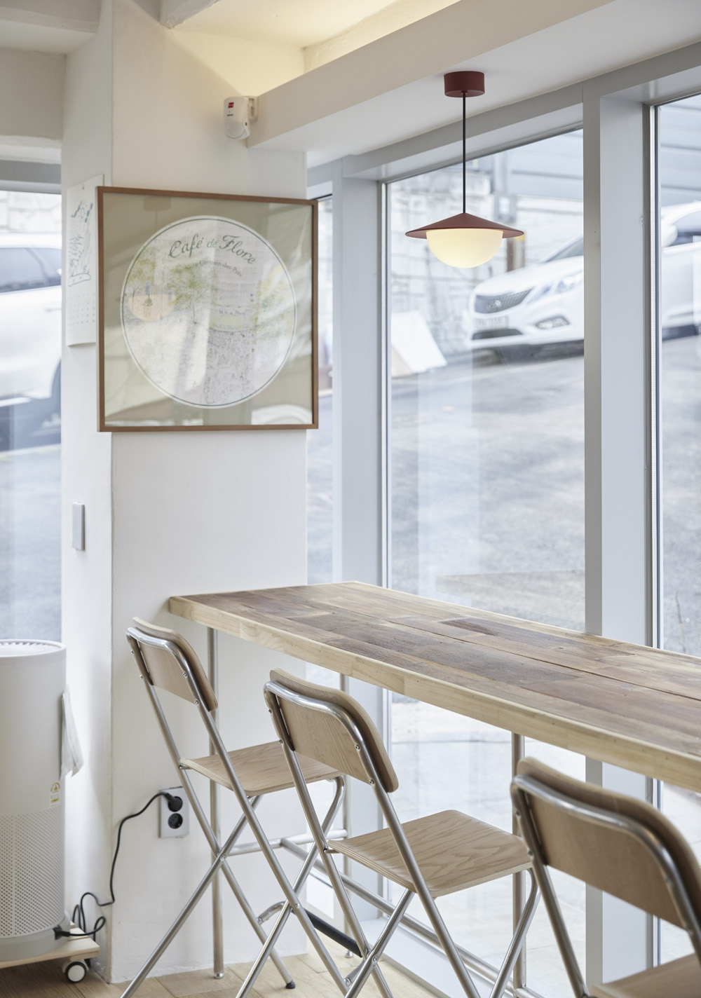 白色与原木的温馨邂逅——解读 JOISSPALAFEL 餐厅设计-11