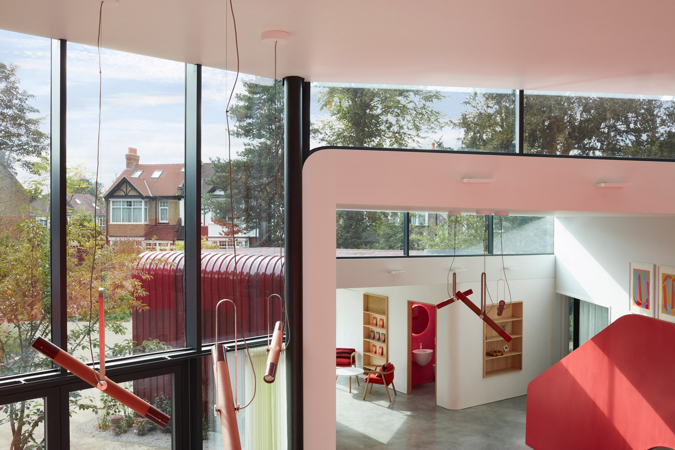 彩绘生命活力,温馨疗愈空间——英国皇家马斯登 Maggie's 中心-9