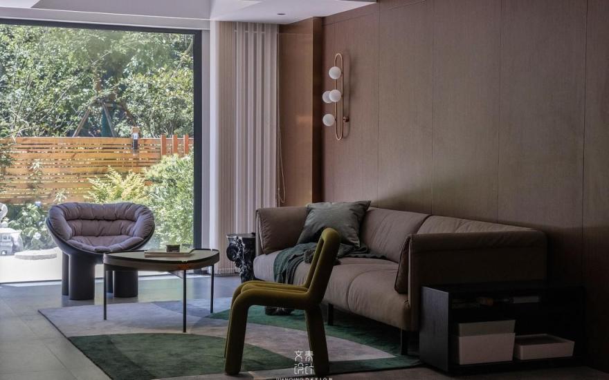 蓝色乳胶漆玄关,水磨石装饰的现代家居设计-3