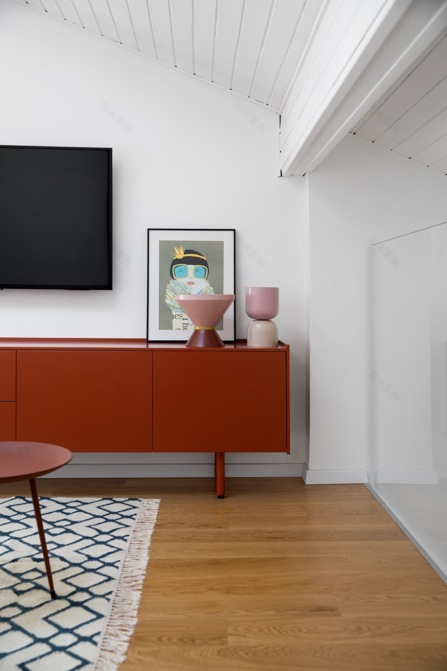 拉马特阿维夫老复式改现代住宅丨Studio Details-46