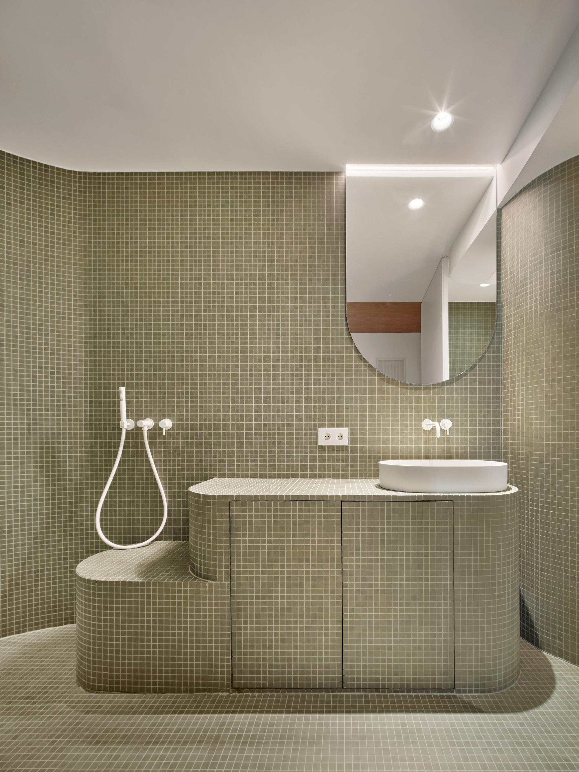 Remodeling and Rethinking White Towers / STUDIO.NOJU-30