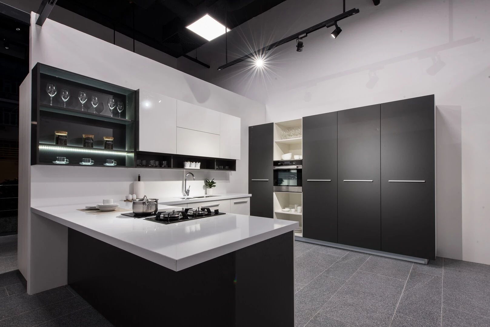 越南河内 Rehau 展示厅——创新材料展示与办公空间的完美融合-23