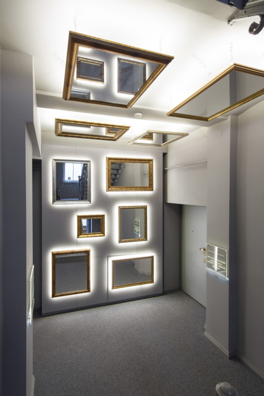 wondercase modernization of a staircase in the 19th century building in gliwice-12