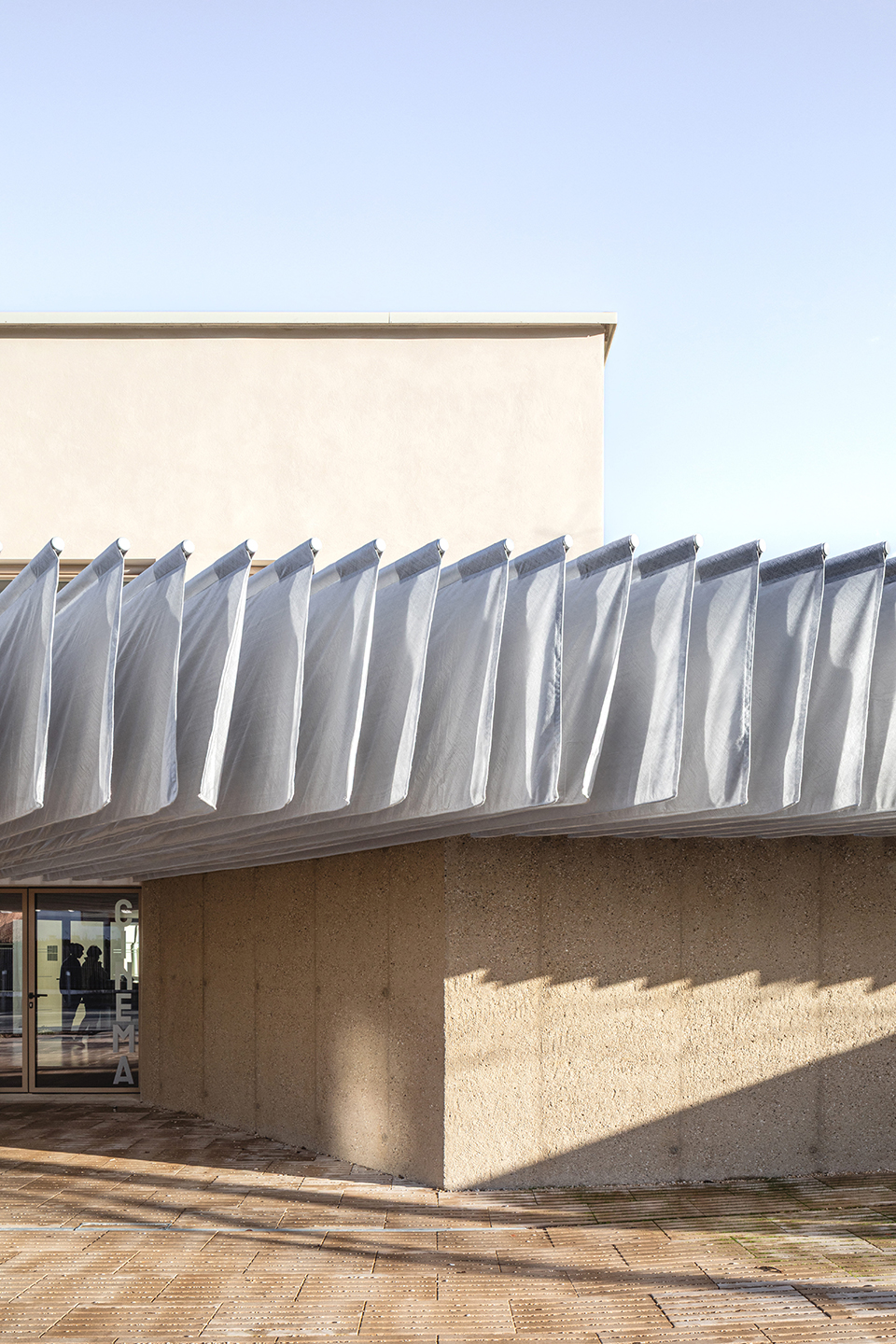 Le Rio邻里影院丨FAB Architectes与Unes Architectes合作-9