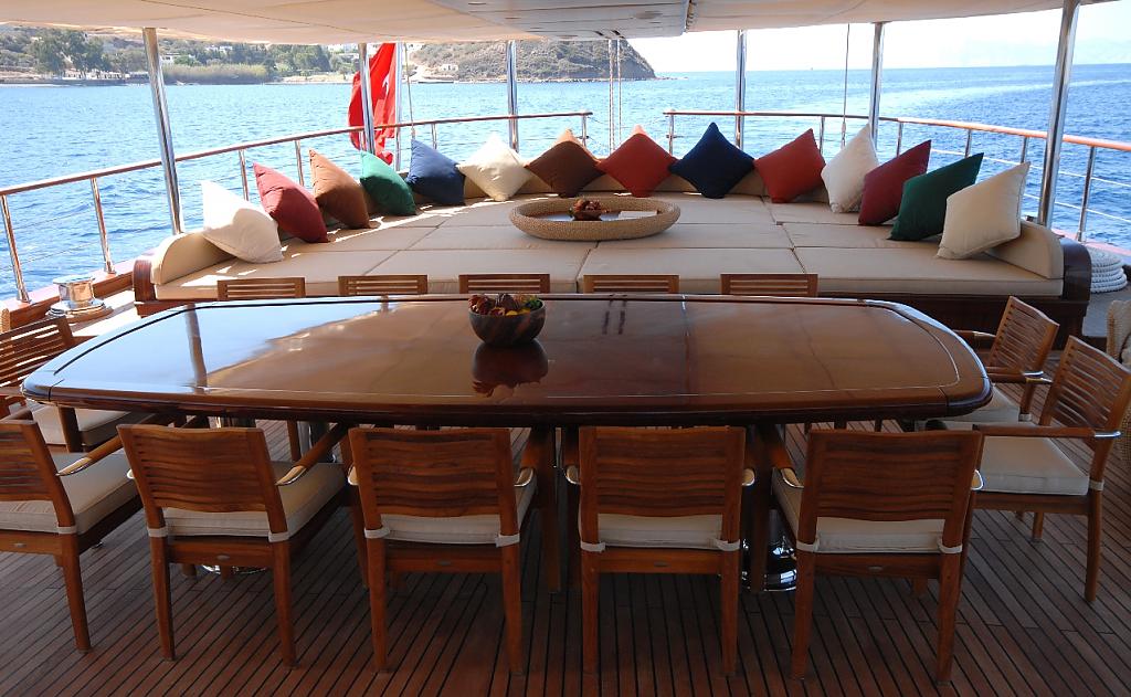 帆船游艇Montigne室内设计-16