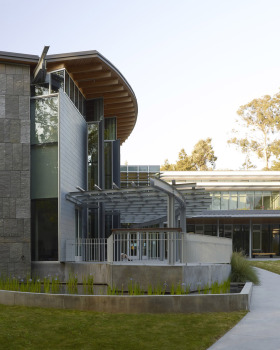 国密尔斯学院研究生院景观设计 mills college graduate school of business school by Lutsko Associates Landscape