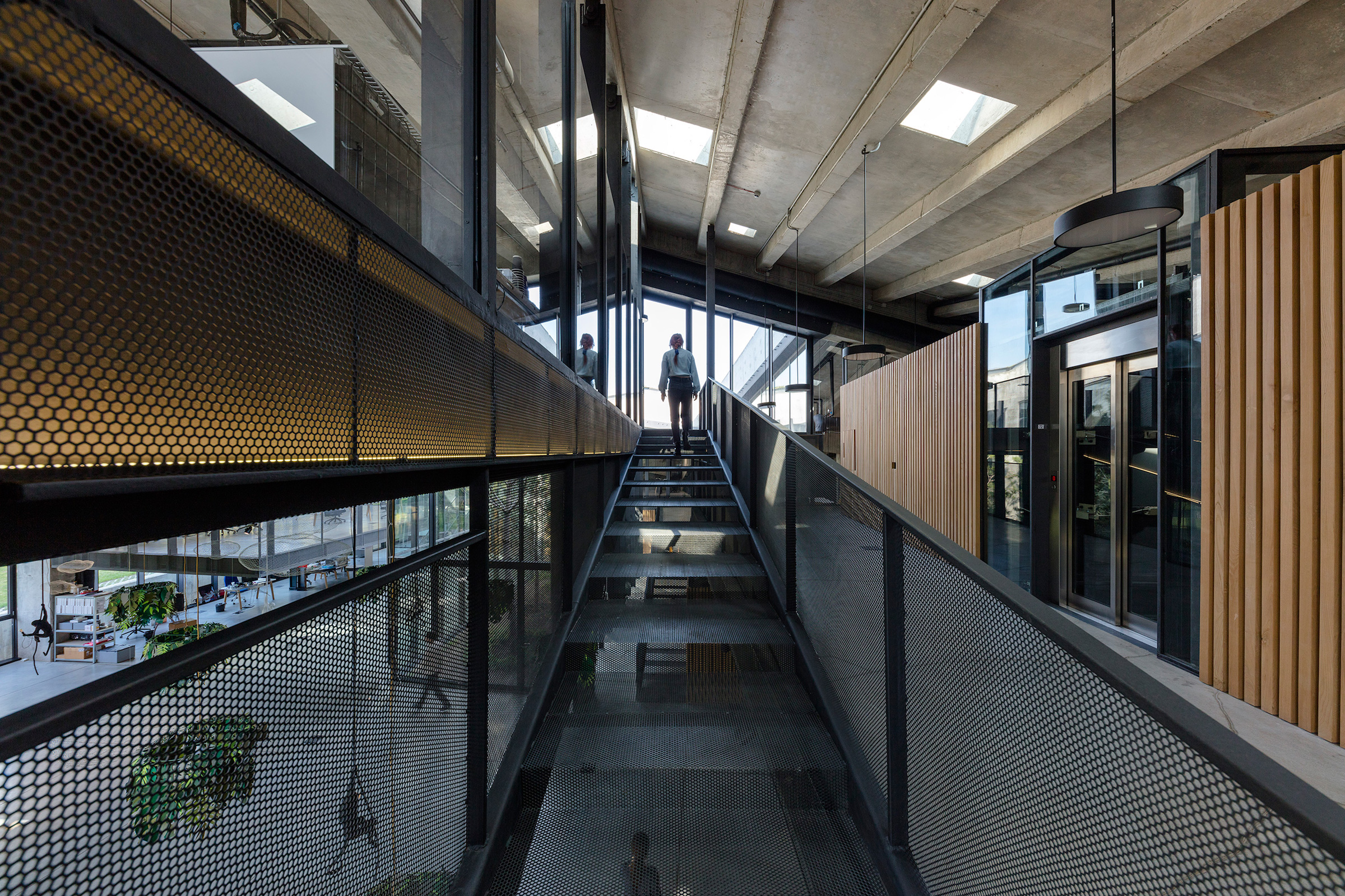 咖啡生产厂Meama丨Khmaladze Architects-20