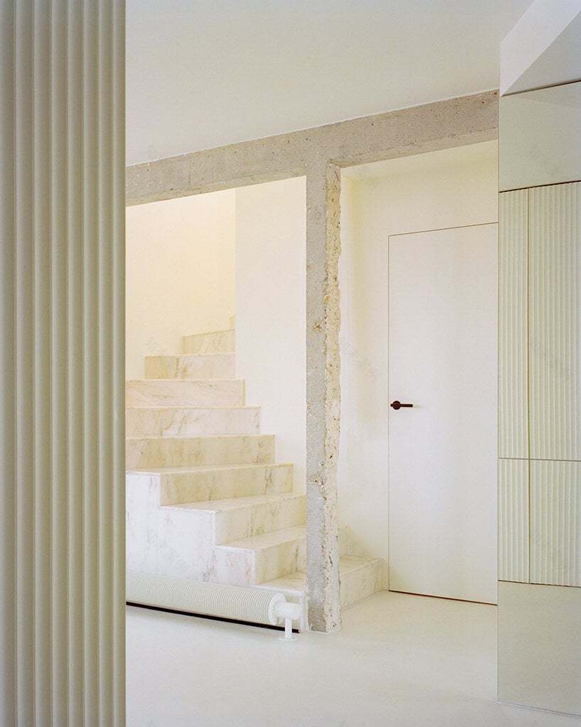 巴黎之巅 | Clément Lesnoff-Rocard 的“边缘”公寓设计-13