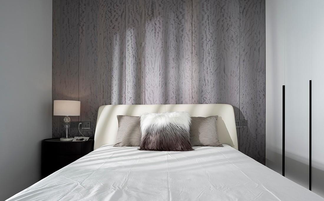 灰色调温馨别墅,午后光影下的和谐空间-28