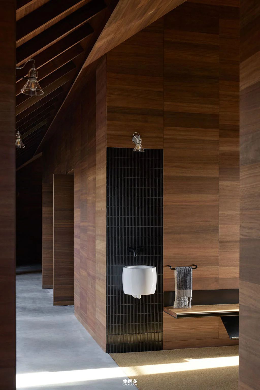 受传统农场启发的澳大利亚现代乡村住宅-8