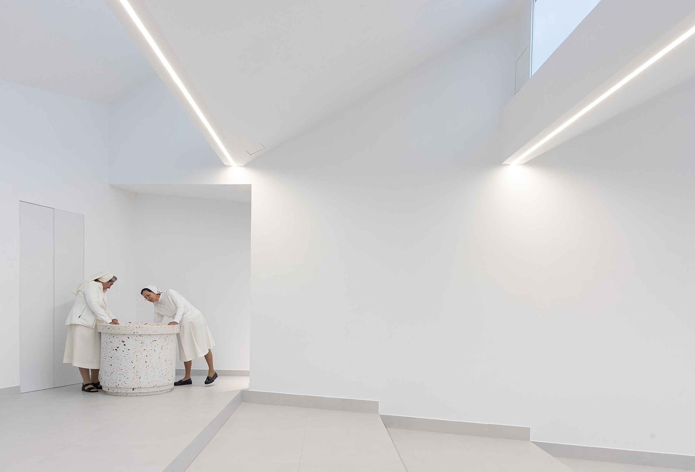 Studio Blur models Quito arts school after Le Corbusier house-25