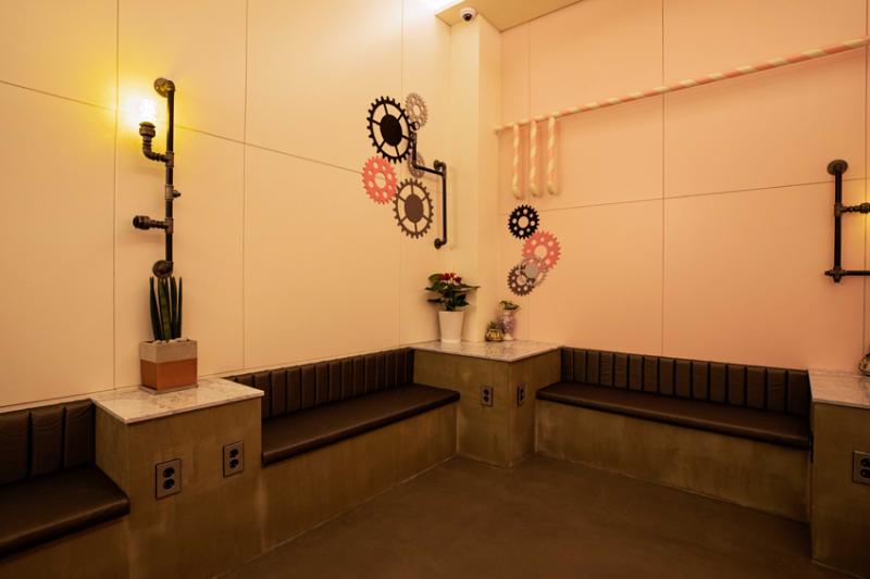 十坪江南站无人咖啡厅，灯光设计点睛之笔-6