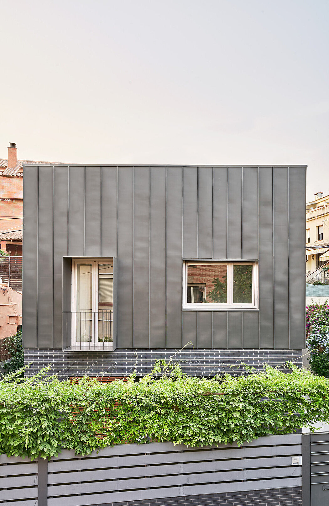 碳屋丨西班牙巴塞罗那丨Metric-13