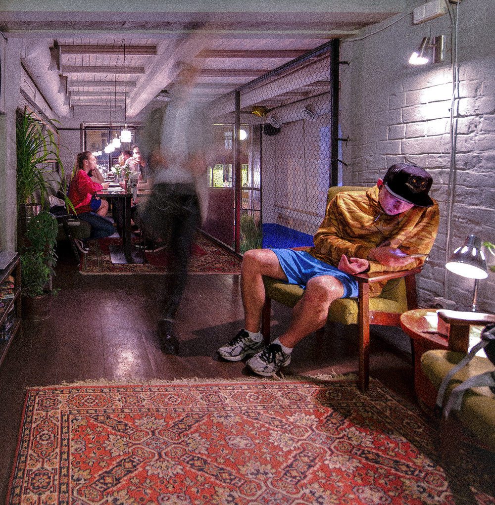 乌克兰 90 年代风情咖啡馆设计-17