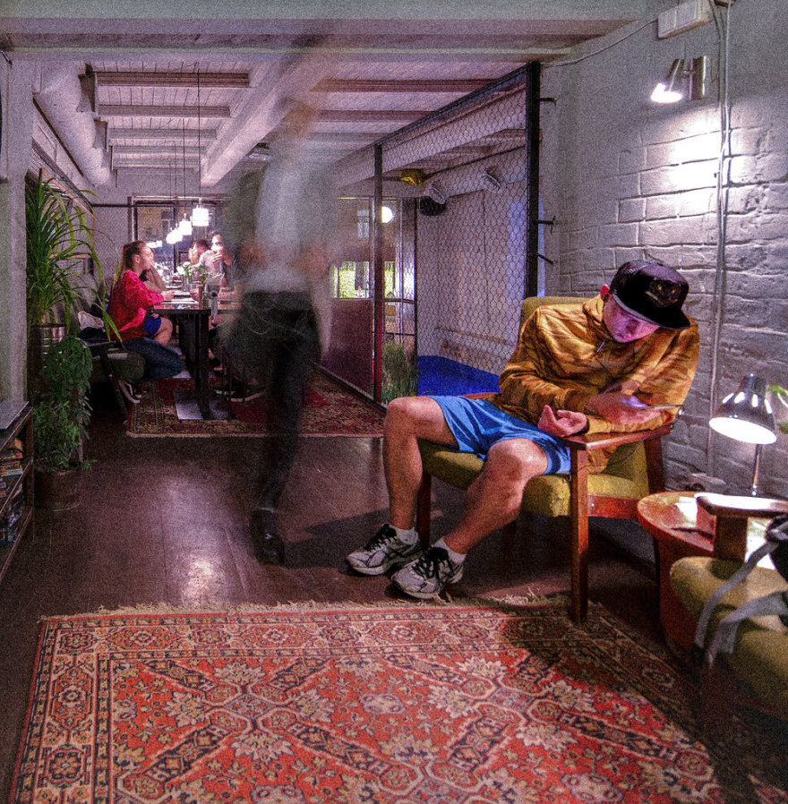 乌克兰 90 年代风情咖啡馆设计-17