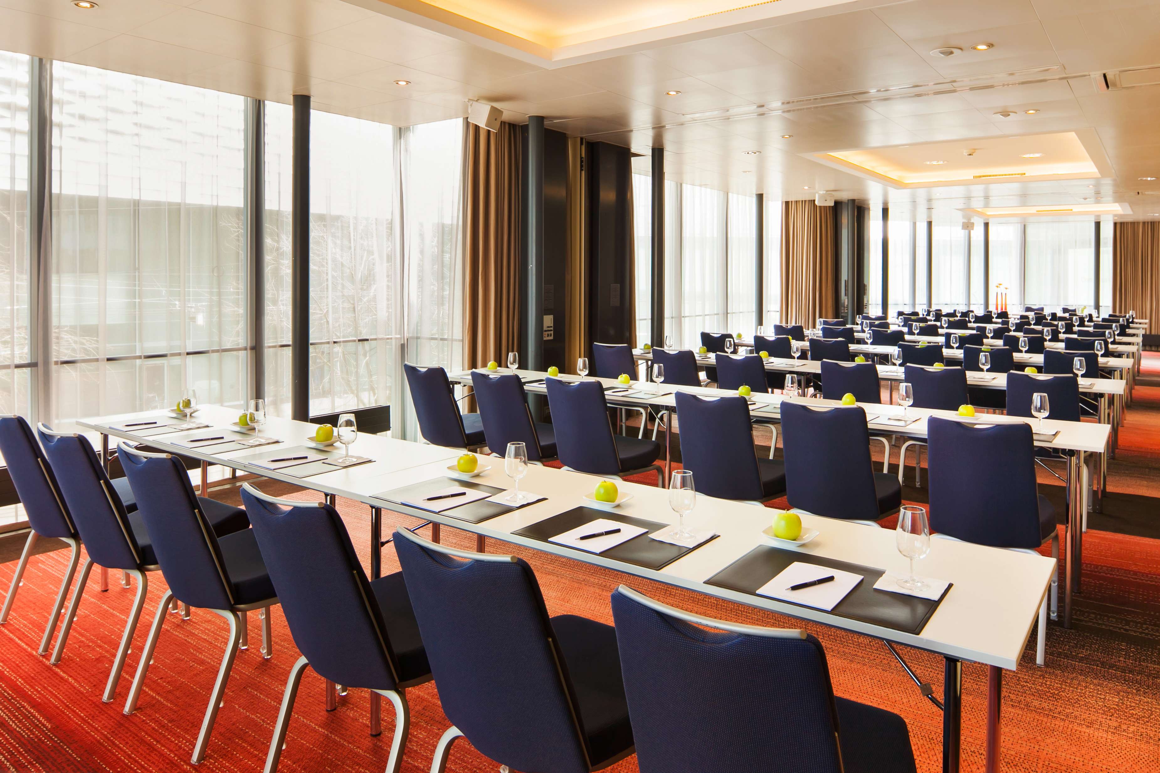 Swiss tel Le Plaza  Basel-4