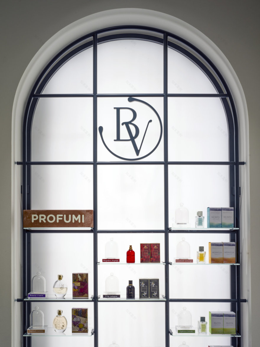 Bottega Verde concept store by Robilant Associati-10