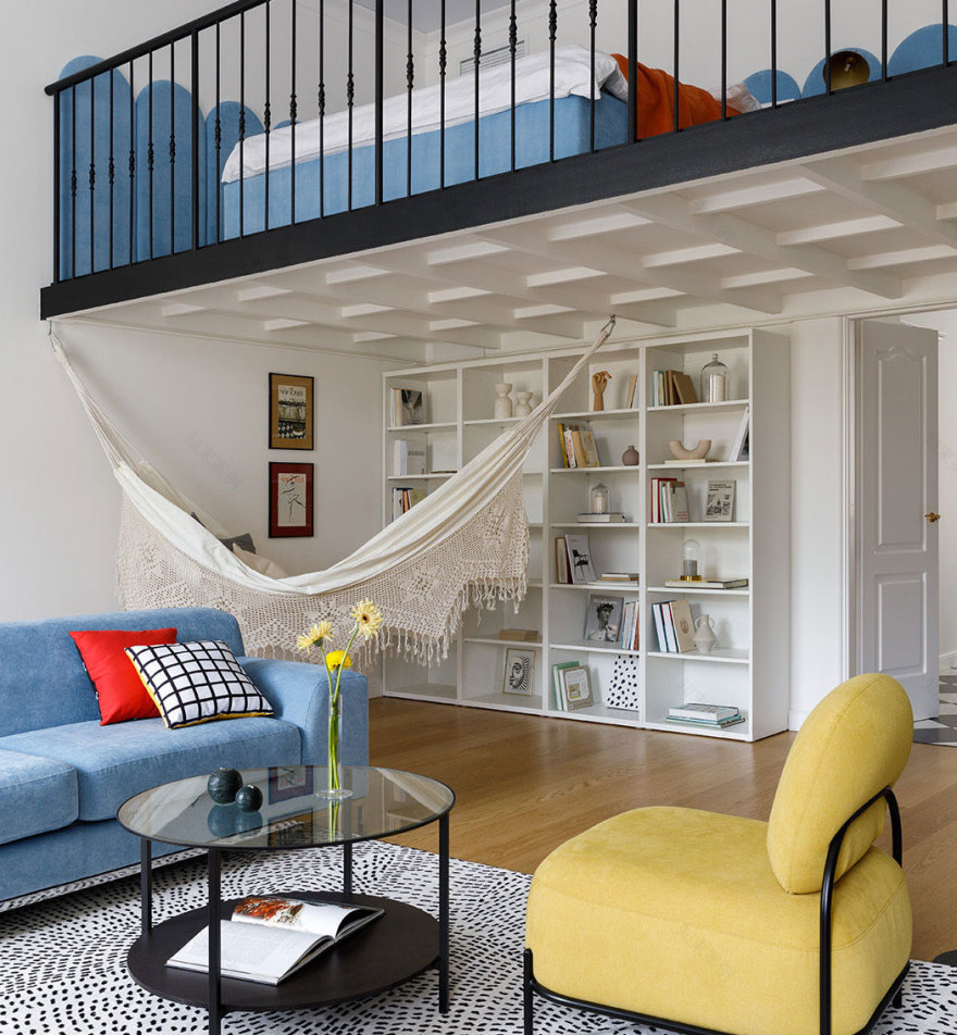 色彩斑斓的圣彼得堡复式公寓-1