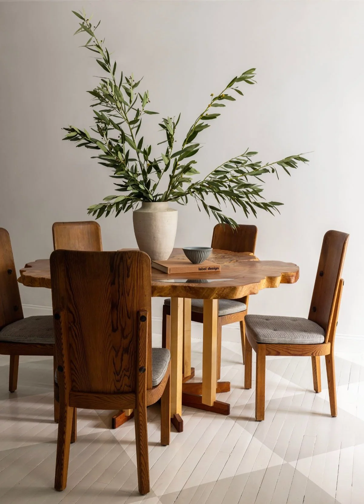  White Arrow — Sullivan Street Townhouse -2