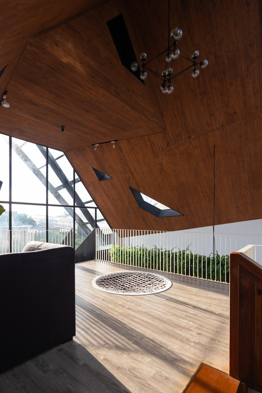 梦幻之地·越南岘港的白钢建筑民宿-28