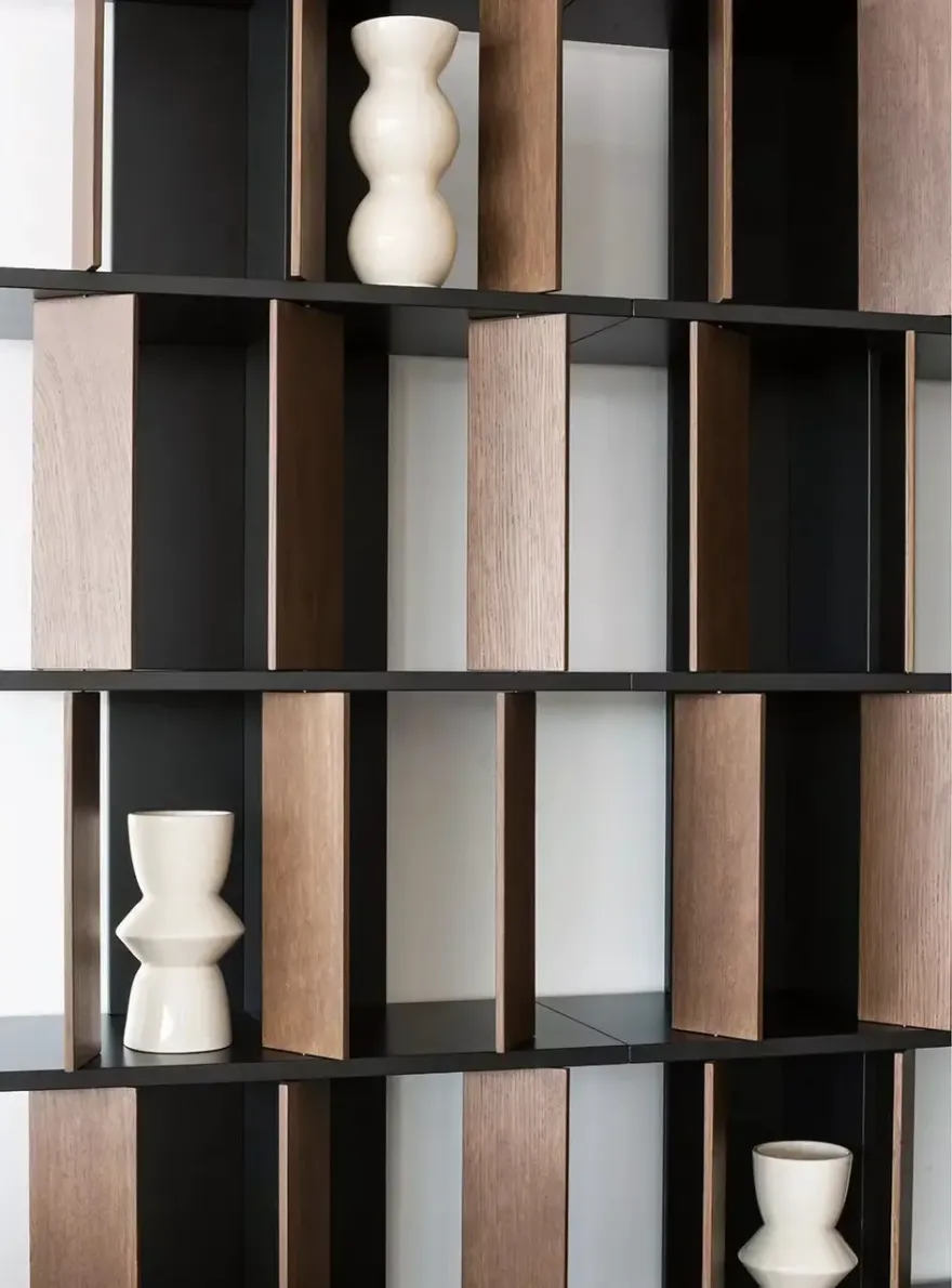 乌拉圭度假公寓 | 简约灰白空间,尽享水景之美-7