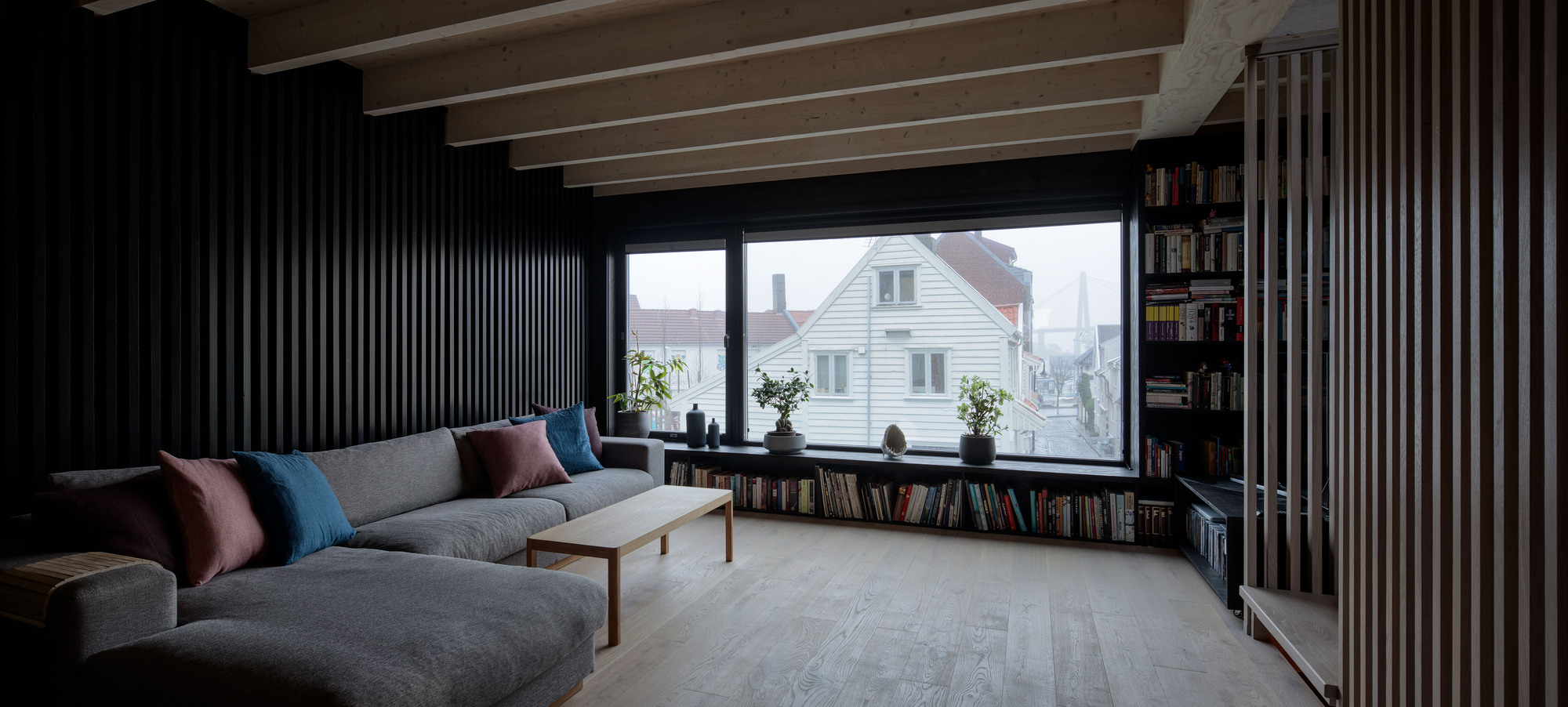 挪威海滨小镇的木质生活 | ABC Street House-18